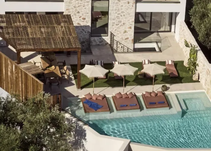 Ismet Villa, A Seaview Glorious Hideaway, By Thinkvilla Βίλα