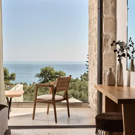Ismet Villa, A Seaview Glorious Hideaway, By Thinkvilla וילה *