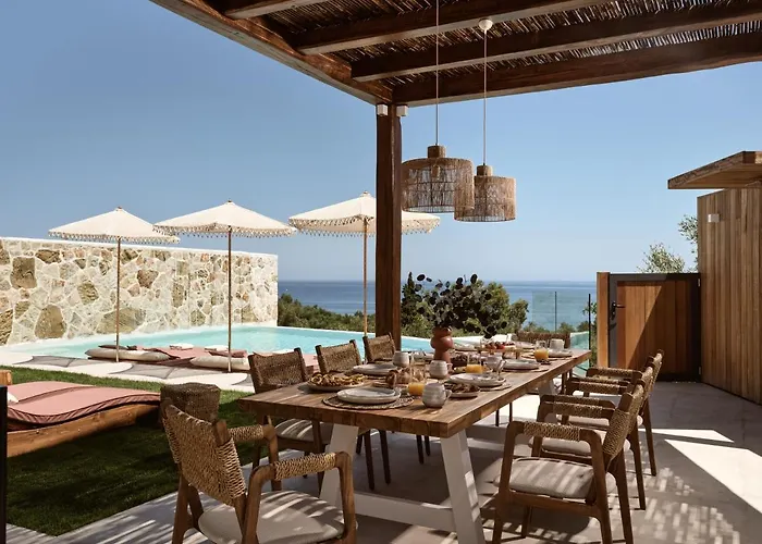 Ismet Villa, A Seaview Glorious Hideaway, By Thinkvilla 빌라 *
